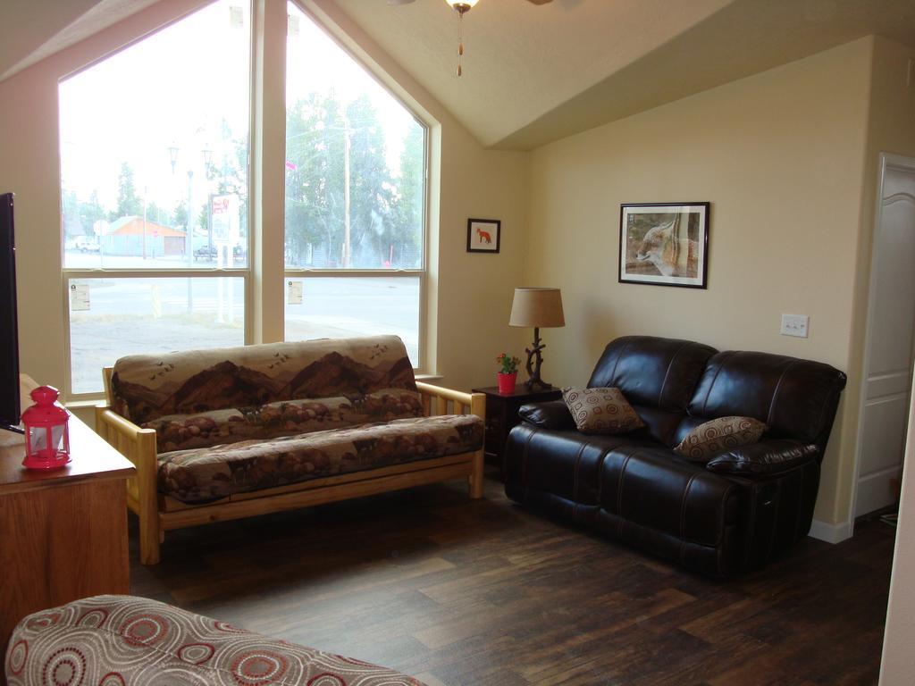ווסט ילוסטון Yellowstone Wildlife Cabins מראה חיצוני תמונה
