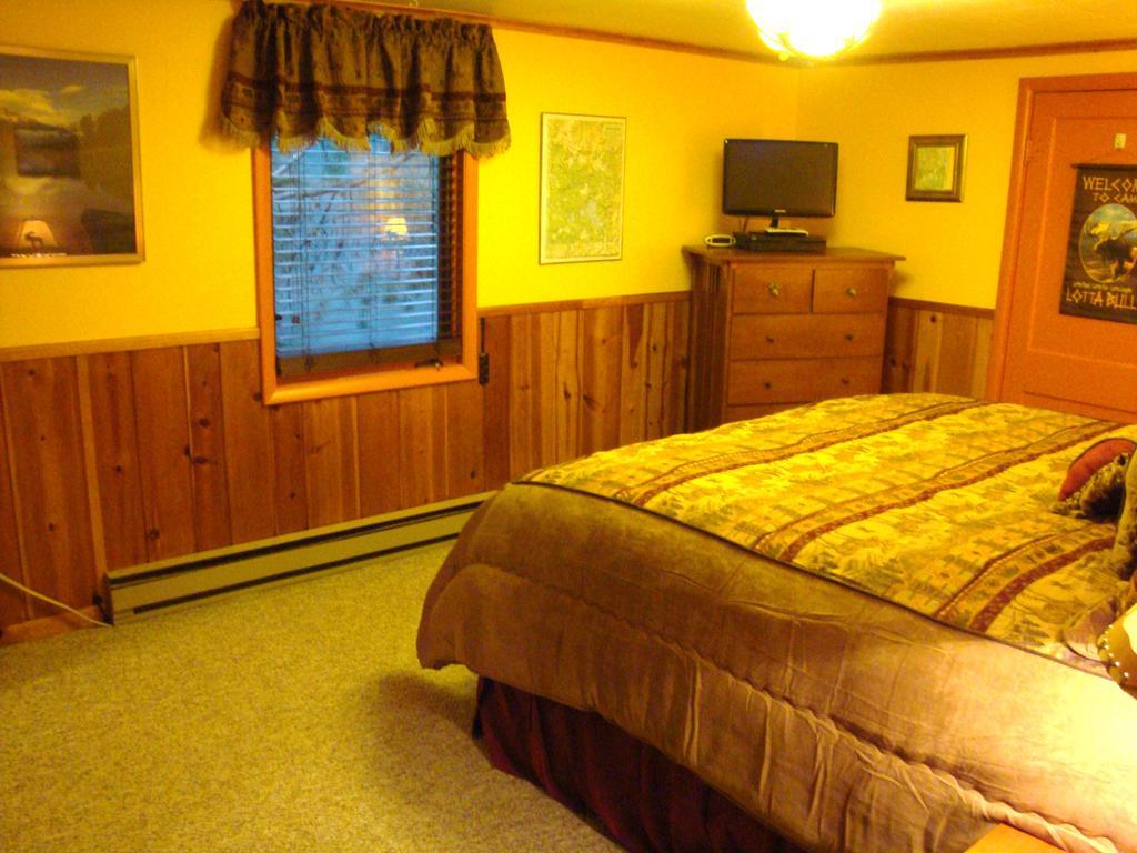 ווסט ילוסטון Yellowstone Wildlife Cabins מראה חיצוני תמונה