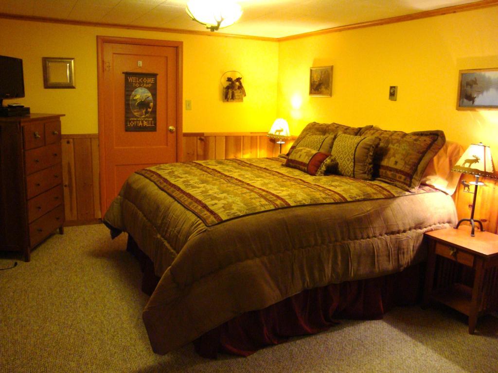 ווסט ילוסטון Yellowstone Wildlife Cabins מראה חיצוני תמונה