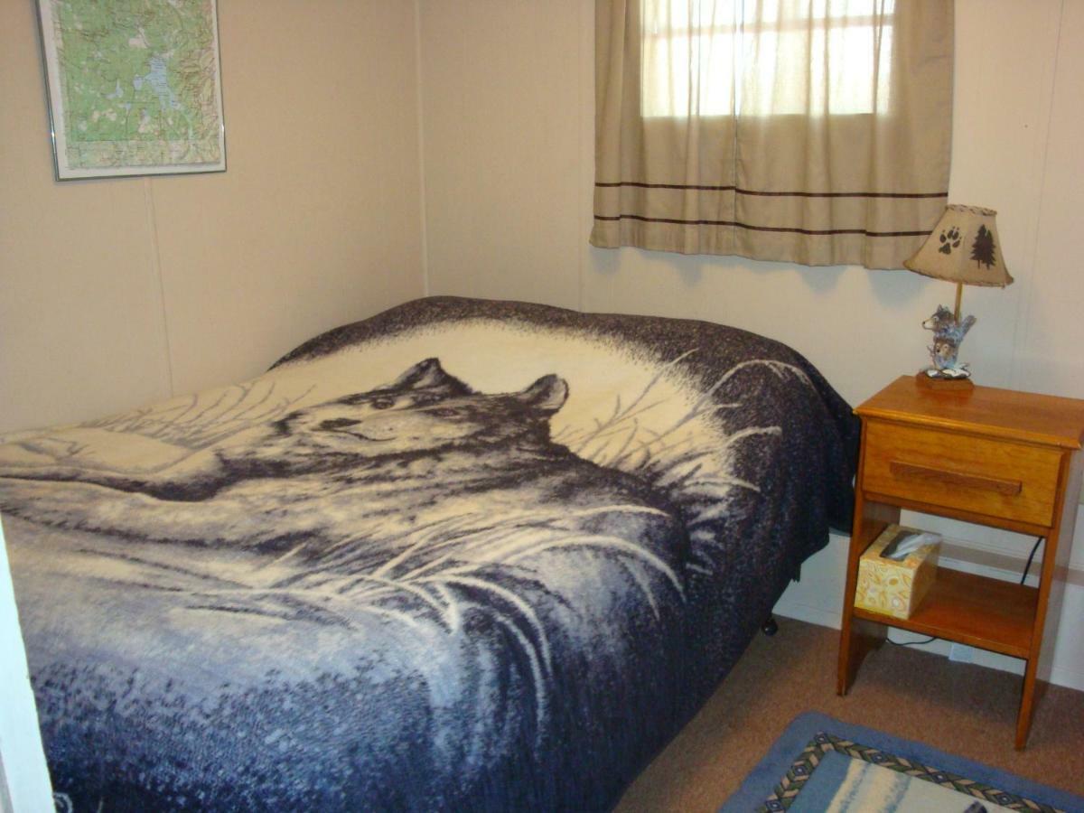 ווסט ילוסטון Yellowstone Wildlife Cabins מראה חיצוני תמונה