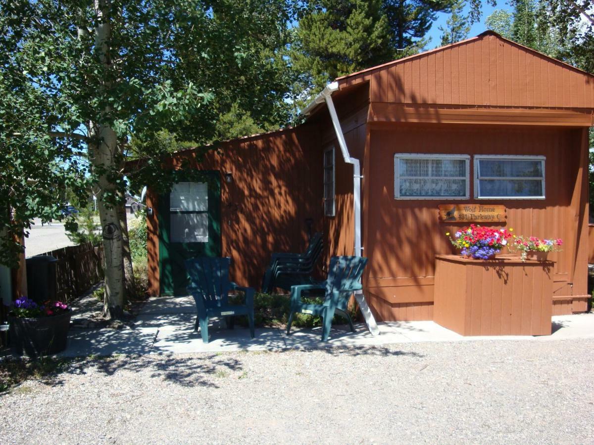 ווסט ילוסטון Yellowstone Wildlife Cabins מראה חיצוני תמונה