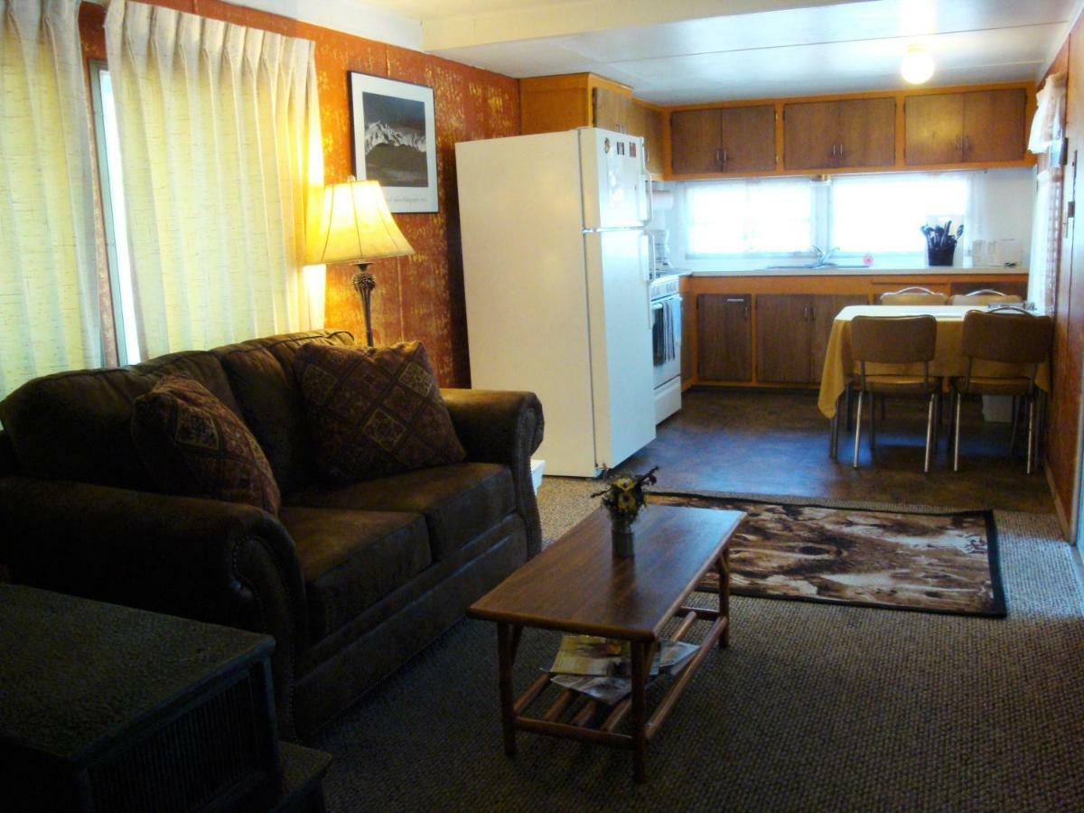 ווסט ילוסטון Yellowstone Wildlife Cabins מראה חיצוני תמונה